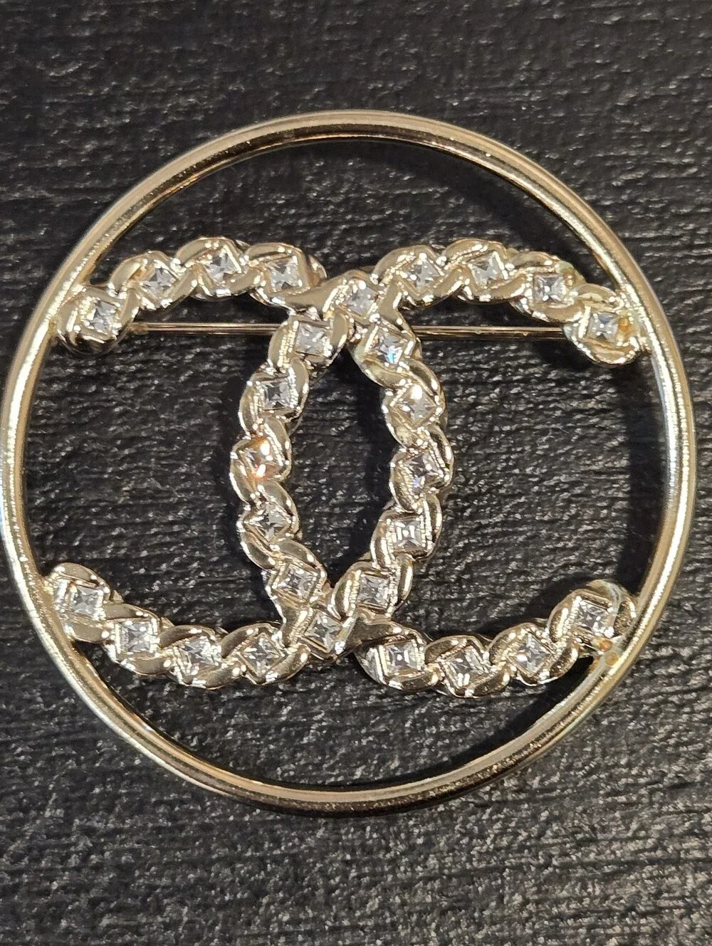 #162 - Chanel 2019 Golden Tone CC Logo w/crystals Brooch